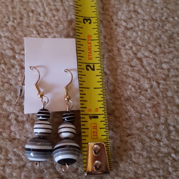 Black, white, and gray earrings - Picture 2 of 2